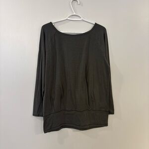 Lole long sleeve shirt peakboo open back stretchy